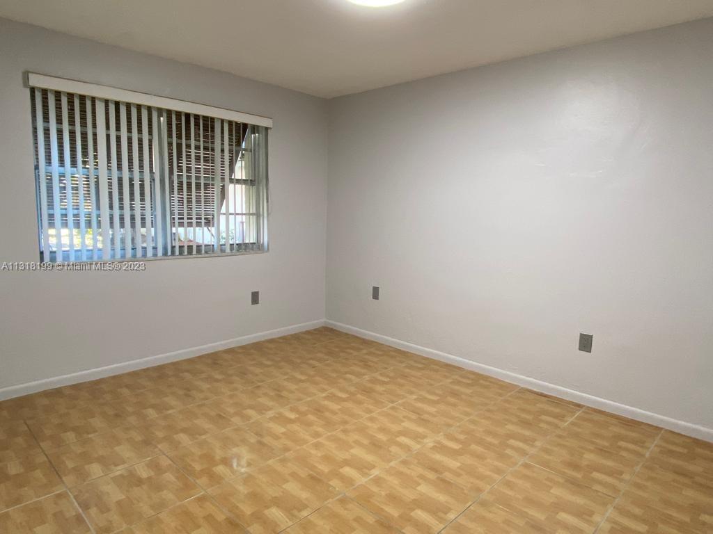 KINGSTON SQUARE CONDO - Residential Lease