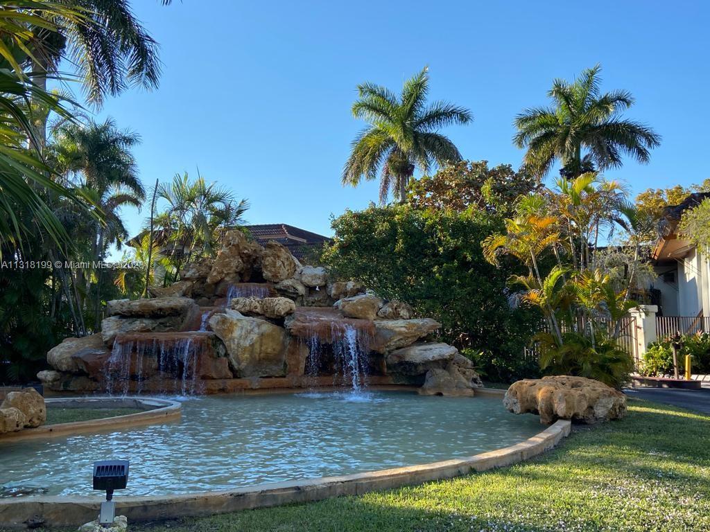 KINGSTON SQUARE CONDO - Residential Lease