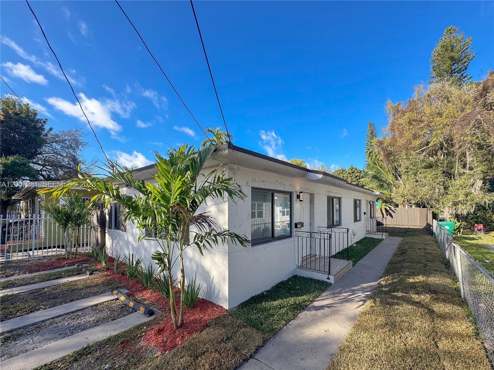 INGLEWOOD GARDENS - Residential Income