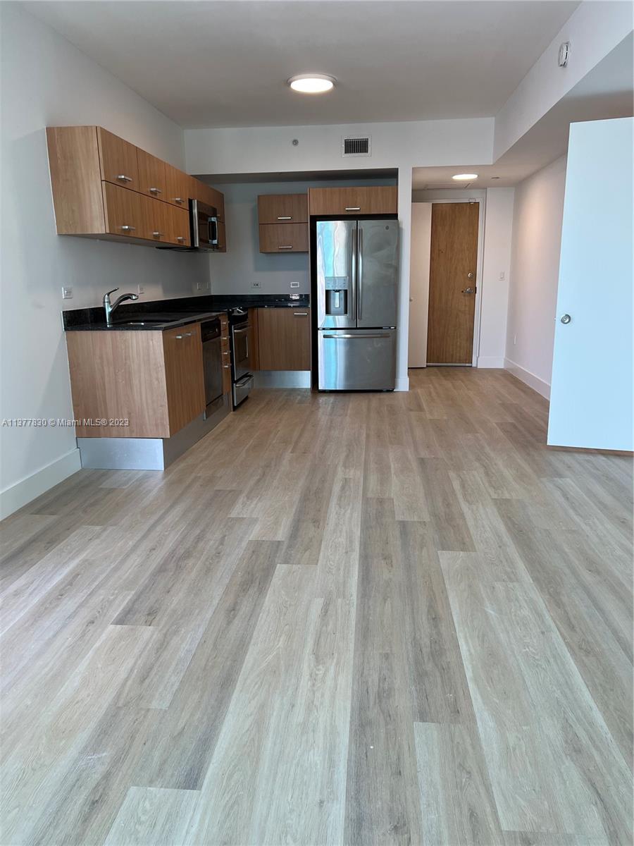 WIND CONDO - Residential Lease