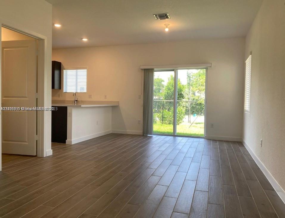 AVELLA PARK - Residential Lease