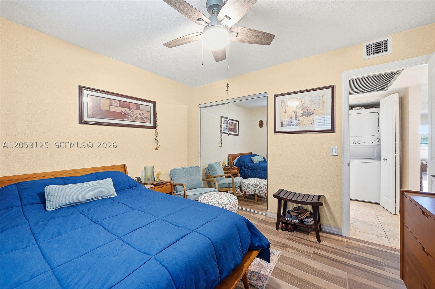 IVANHOE EAST AT CENTURY VI - Residential