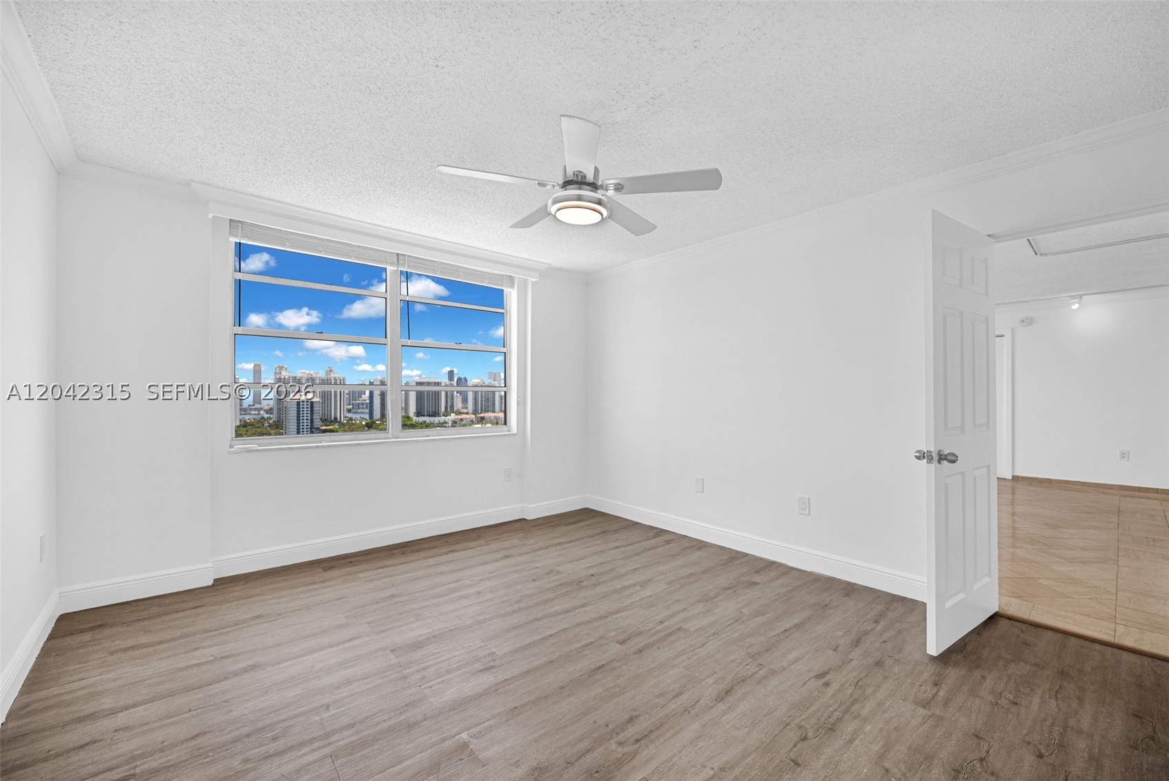 COMMODORE PLAZA CONDO - Residential
