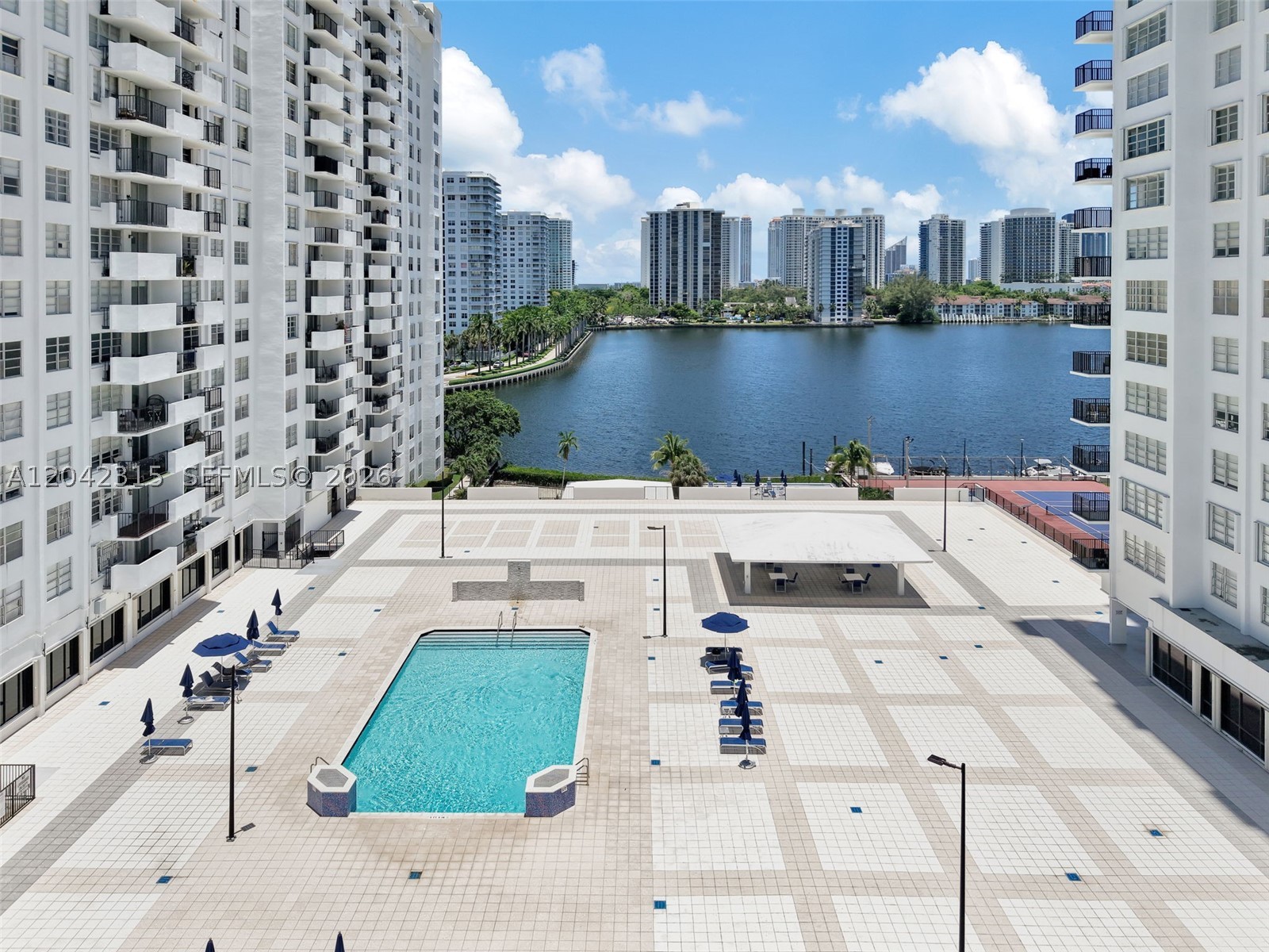 COMMODORE PLAZA CONDO - Residential