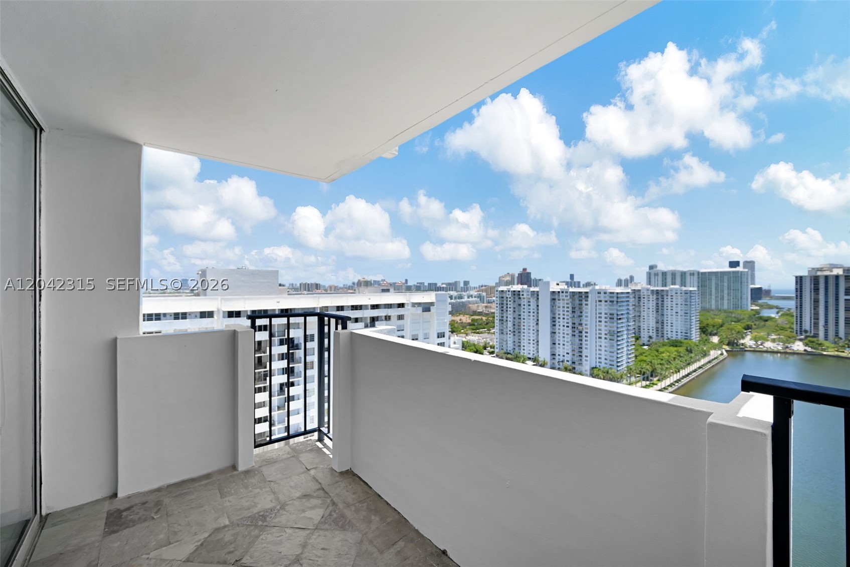 COMMODORE PLAZA CONDO - Residential