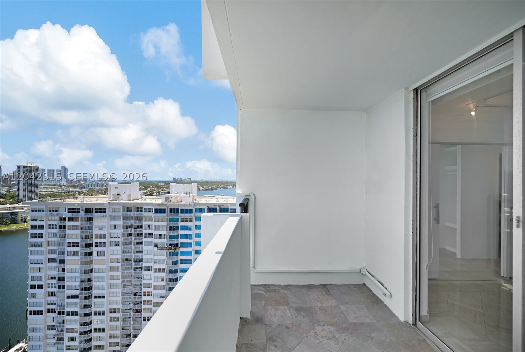 COMMODORE PLAZA CONDO - Residential