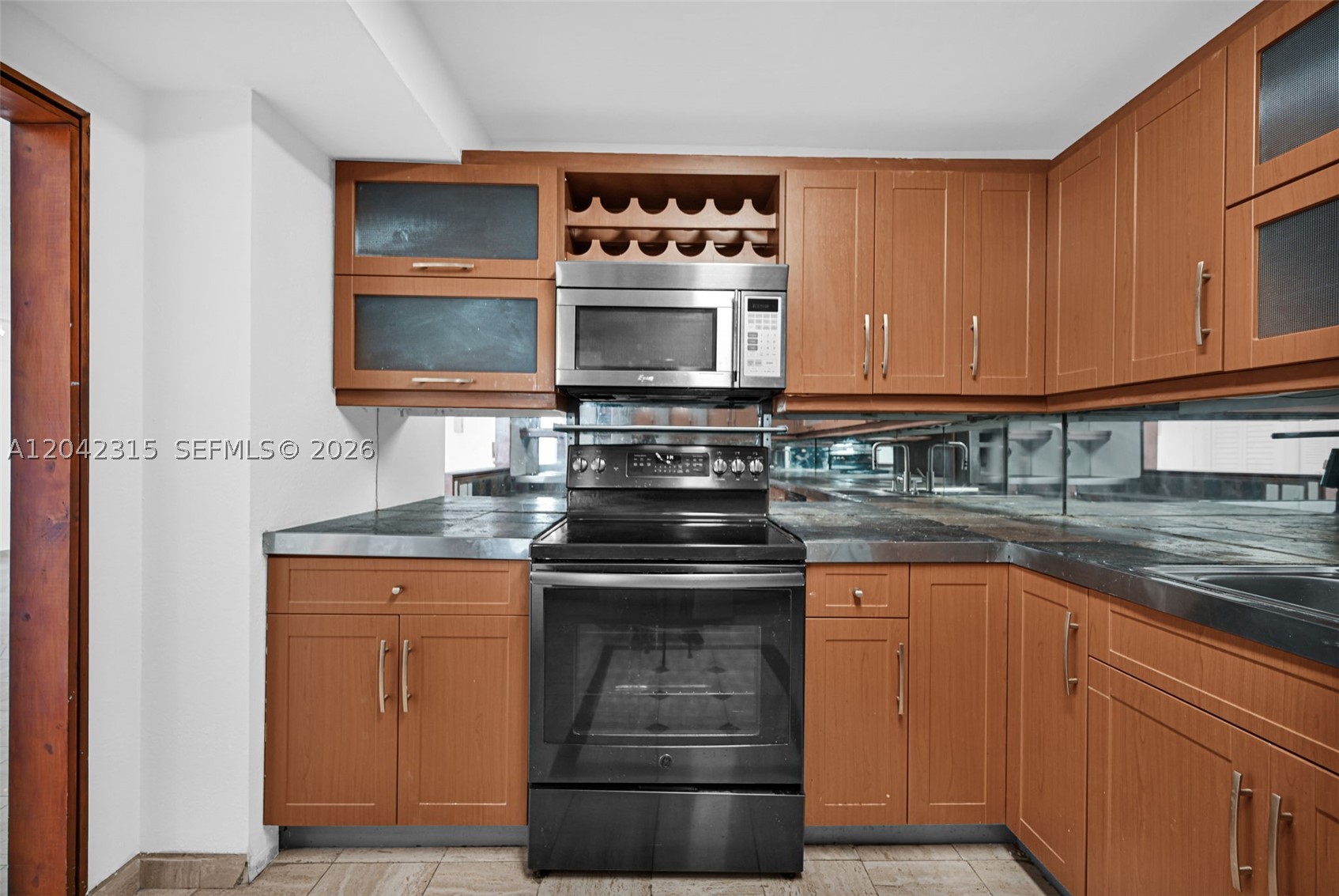 COMMODORE PLAZA CONDO - Residential