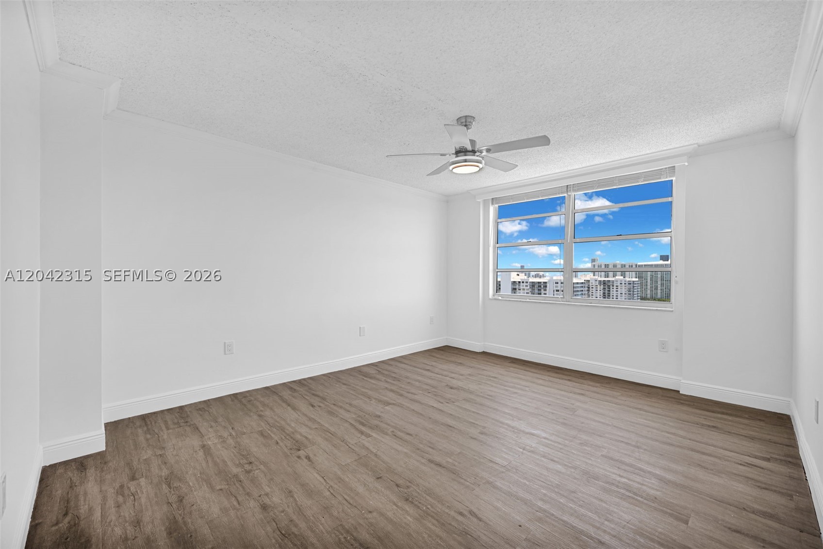 COMMODORE PLAZA CONDO - Residential