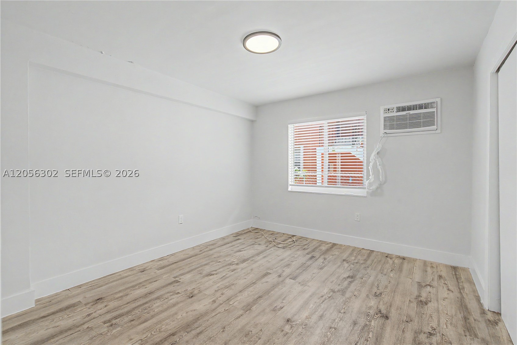 LAWRENCE ESTATES LAND COS - Residential Lease