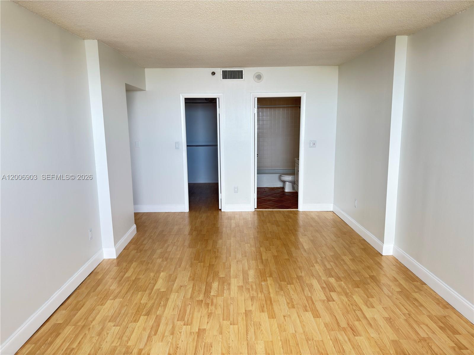 GREENWICH PH I CONDO - Residential