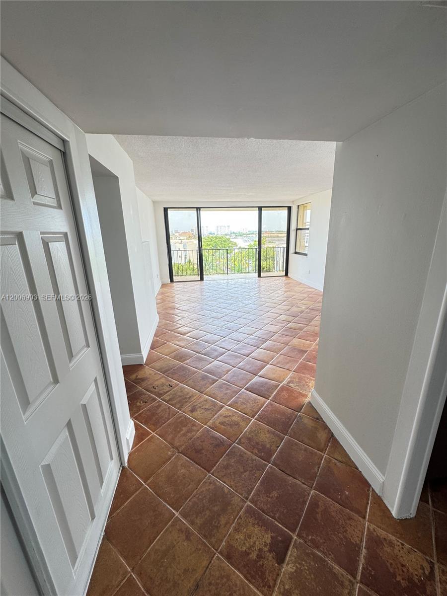 GREENWICH PH I CONDO - Residential