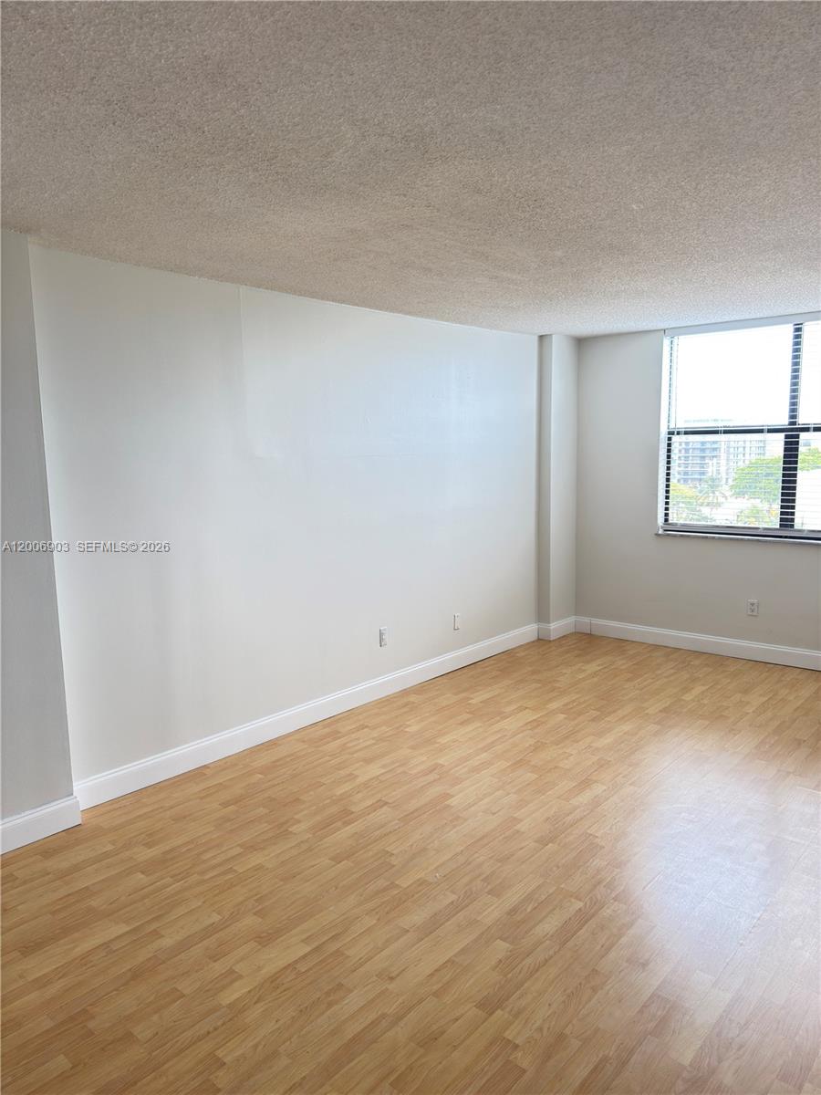 GREENWICH PH I CONDO - Residential