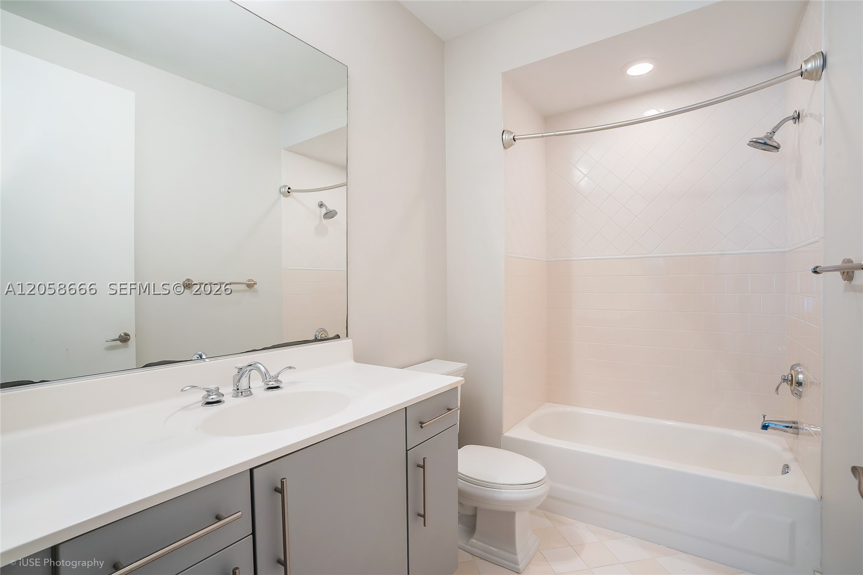 MERIDIAN DELRAY CONDO - Residential