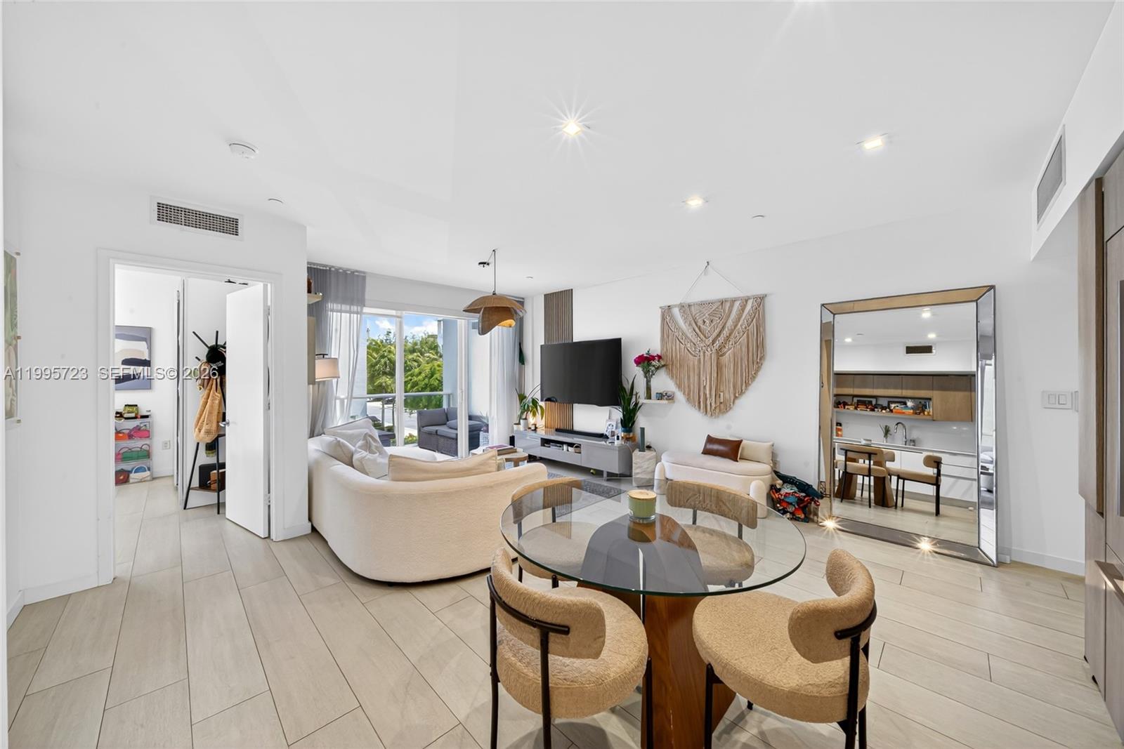 ONE BAY CONDO - Residential