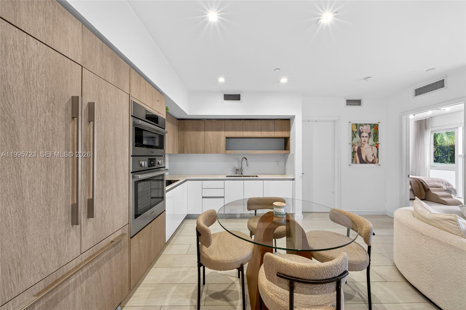 ONE BAY CONDO - Residential