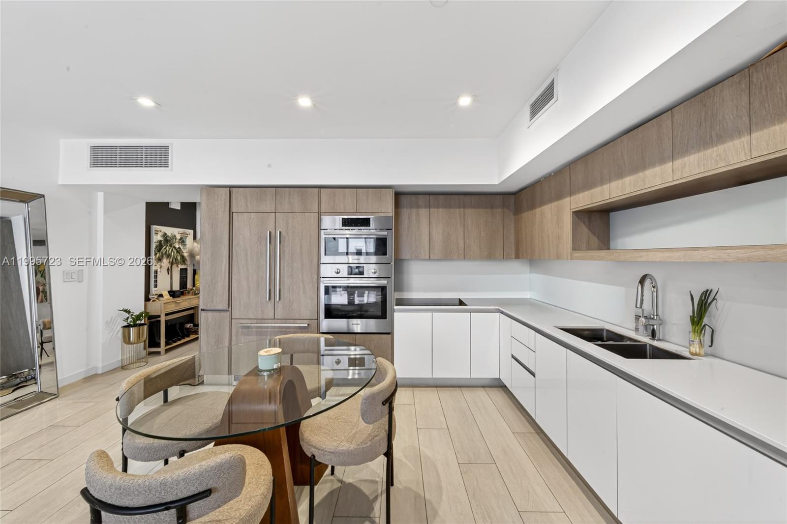 ONE BAY CONDO - Residential