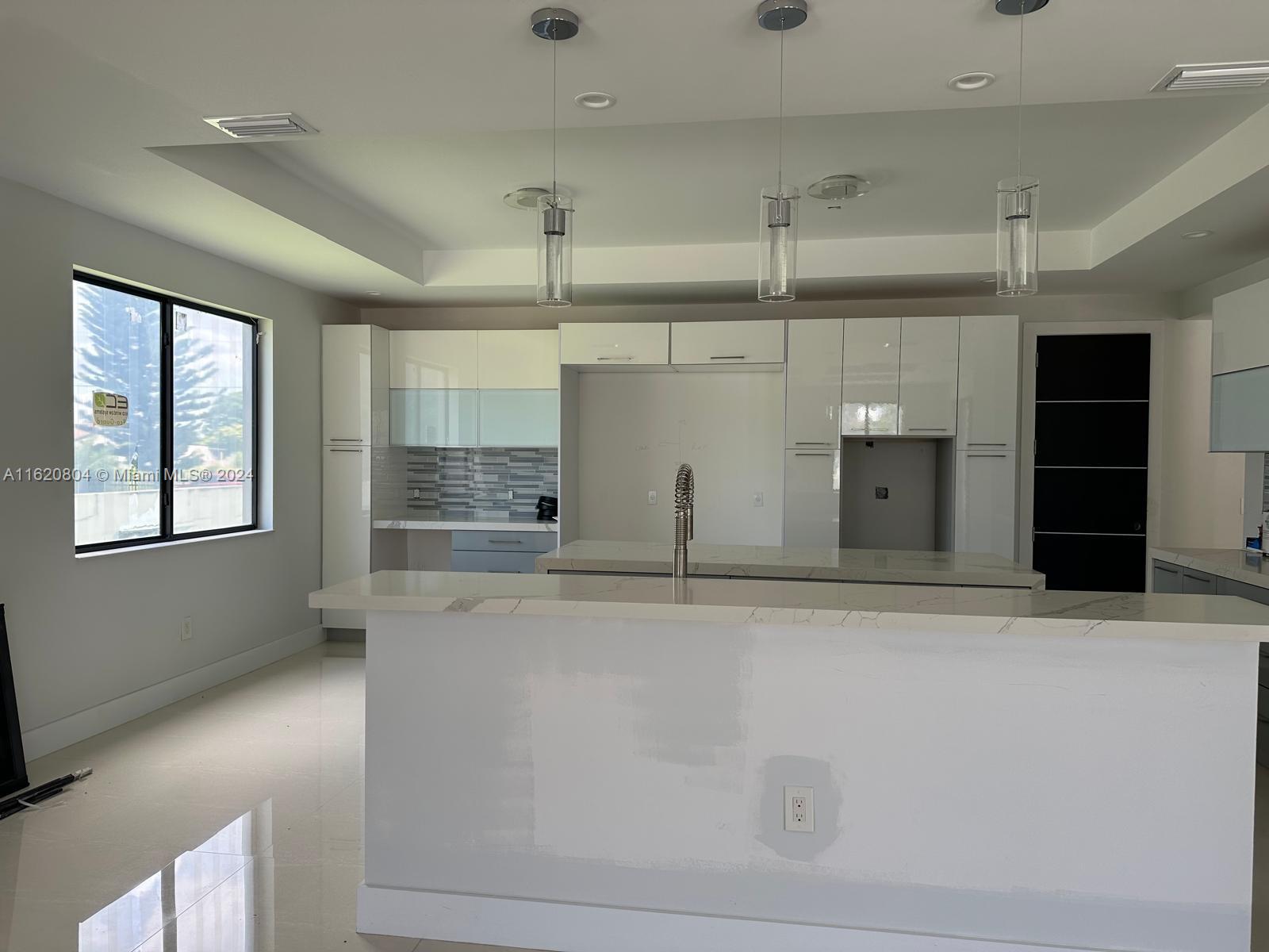 SWEETWATER ESTS SUB - Residential