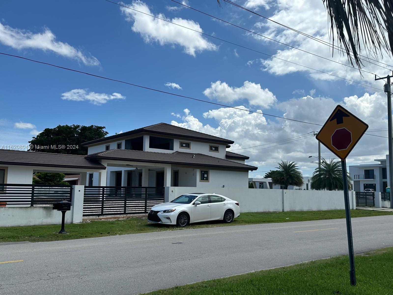 SWEETWATER ESTS SUB - Residential