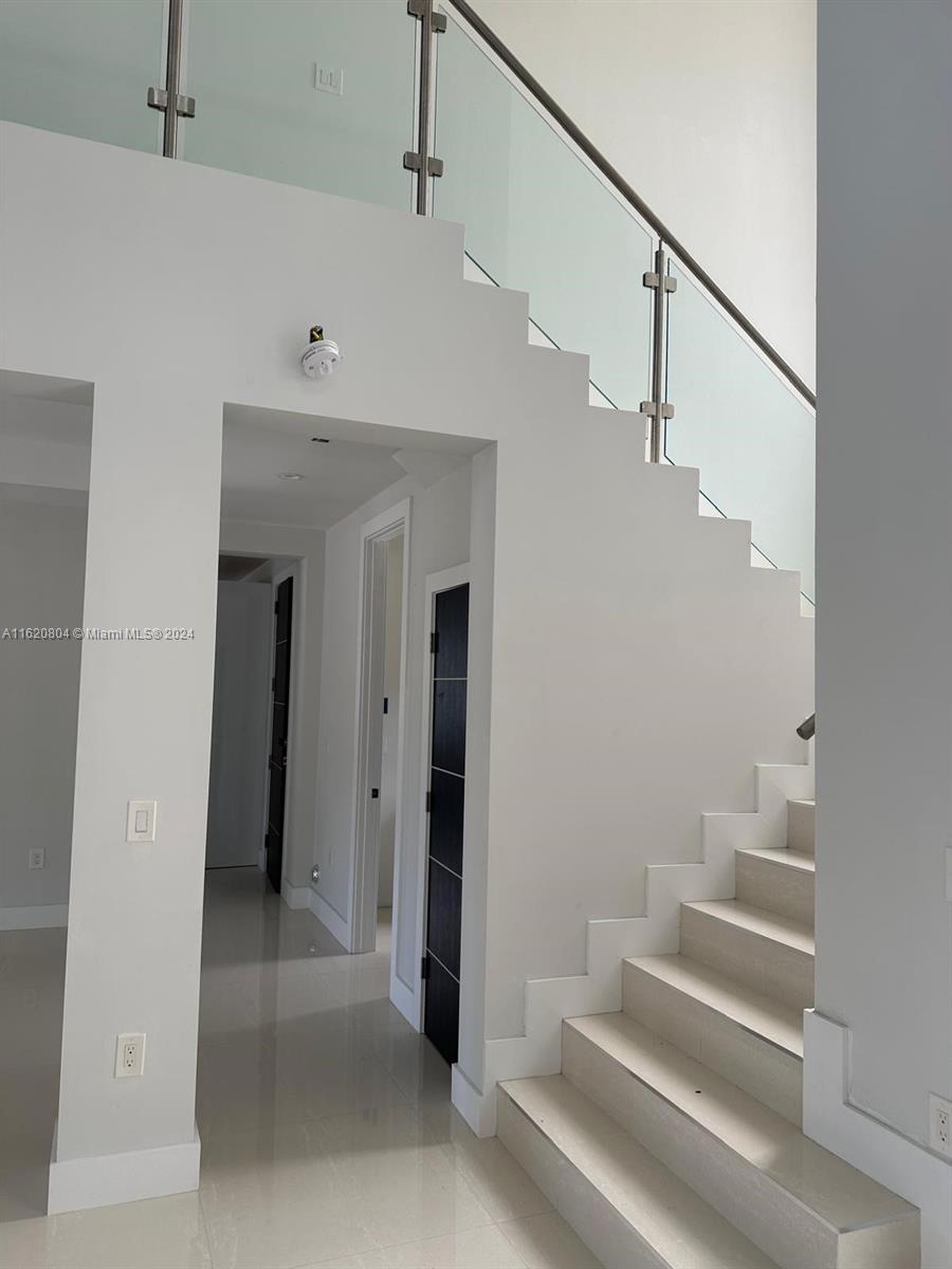 SWEETWATER ESTS SUB - Residential