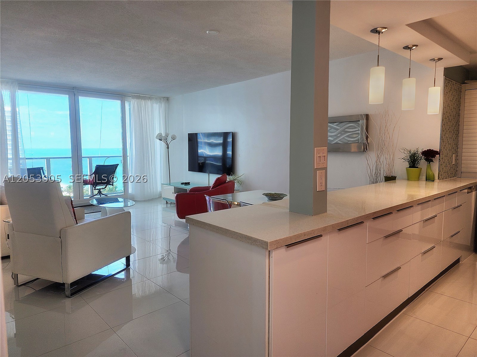 ALEXANDER TOWERS CONDO - Residential