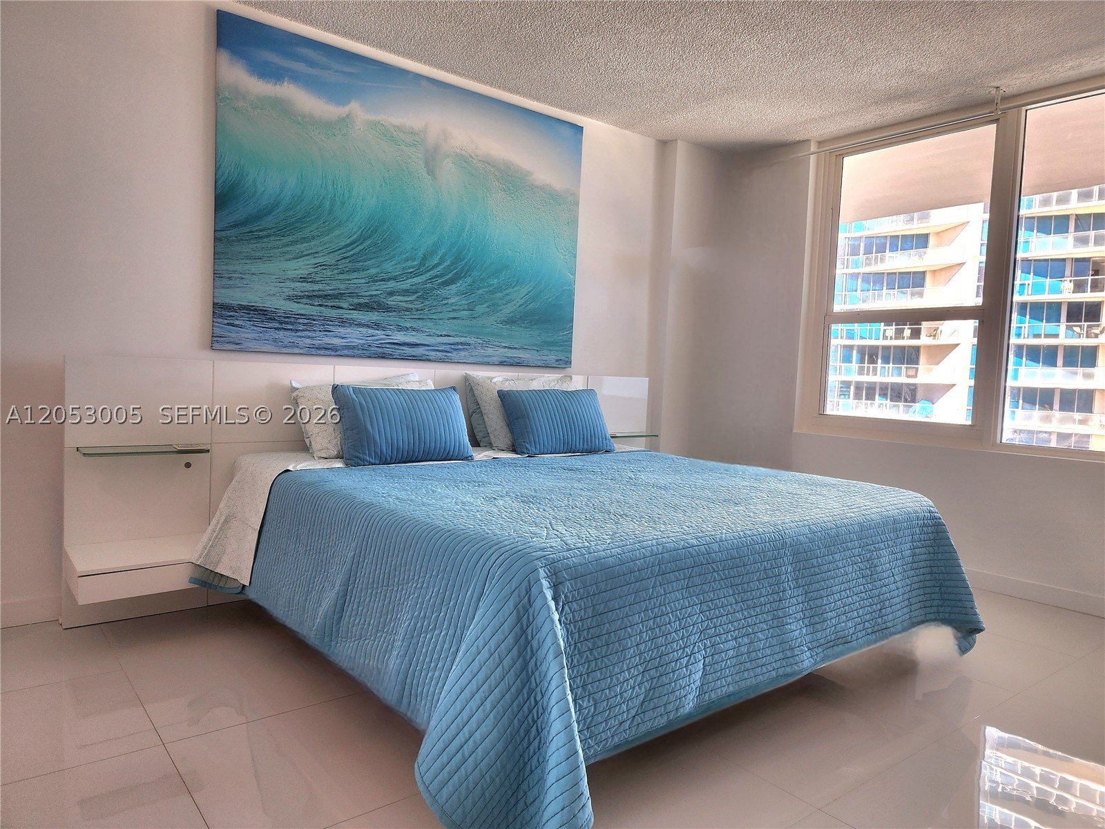 ALEXANDER TOWERS CONDO - Residential