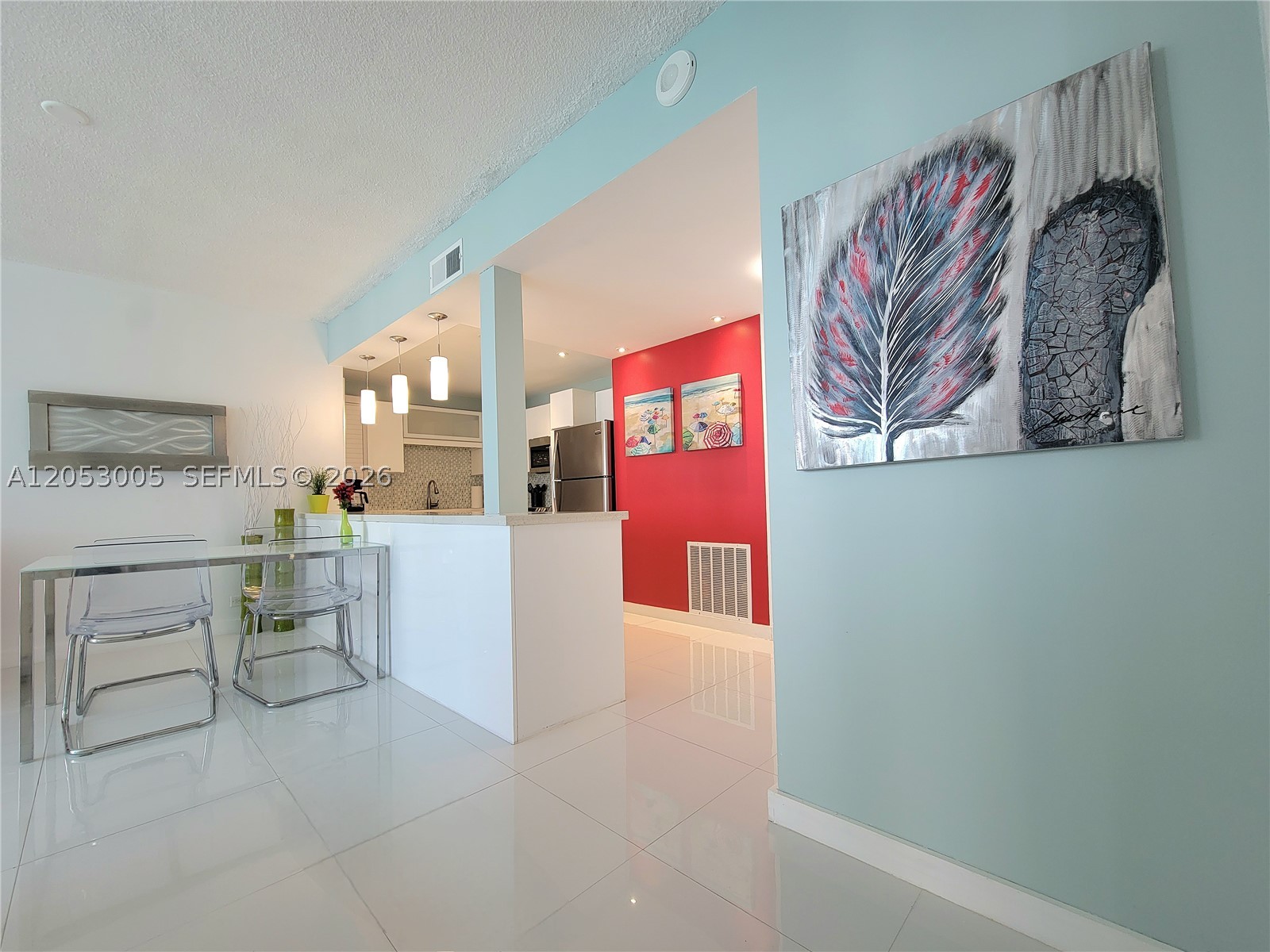 ALEXANDER TOWERS CONDO - Residential
