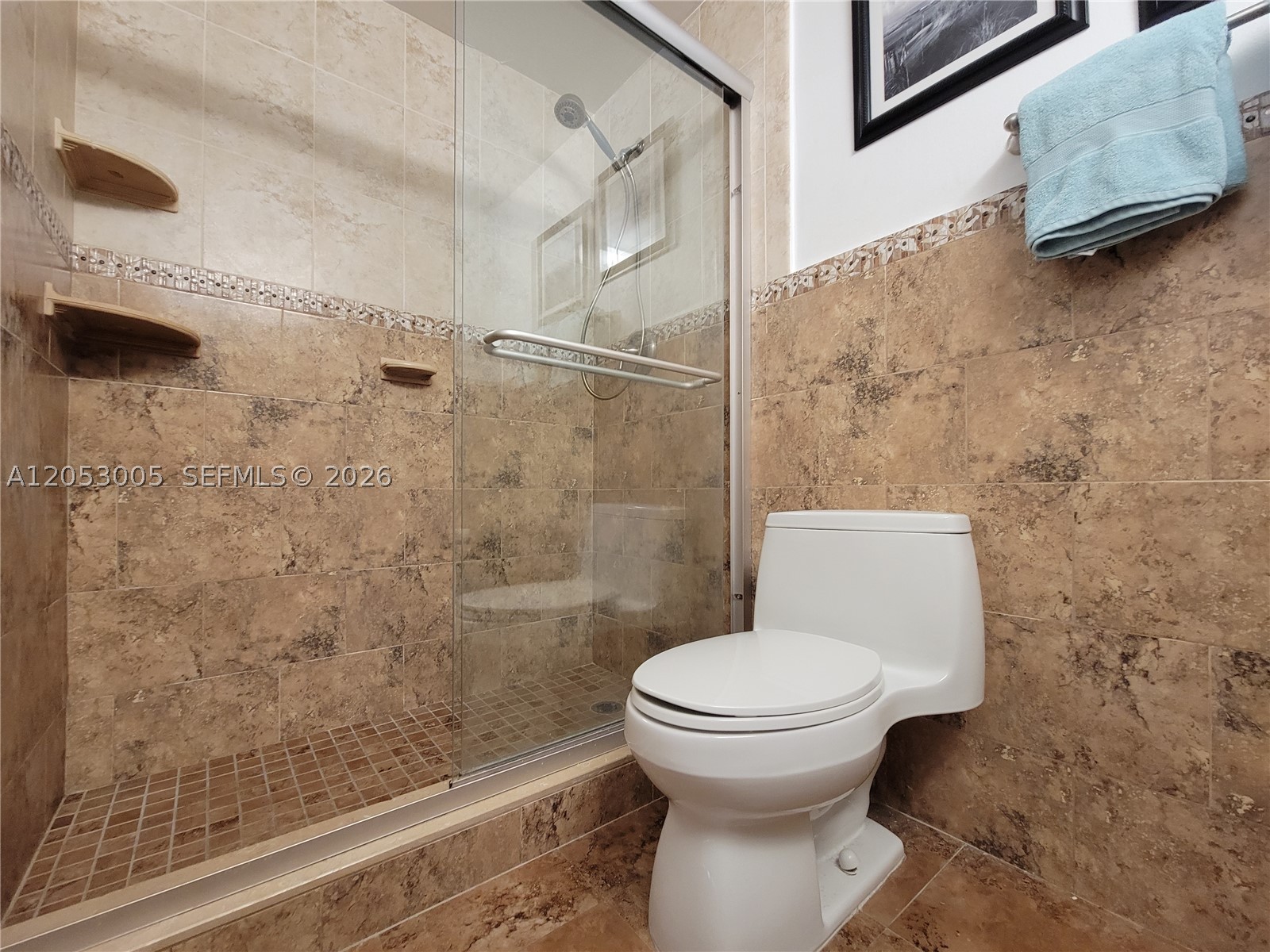 ALEXANDER TOWERS CONDO - Residential