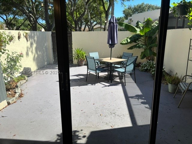 SUNSET KENDALL VILLAS - Residential
