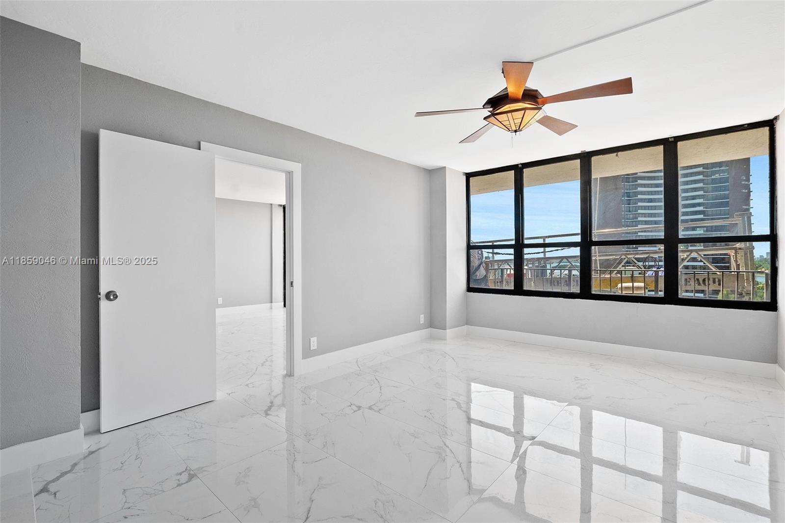 THE PALM BAY YACHT CLUB C - Residential