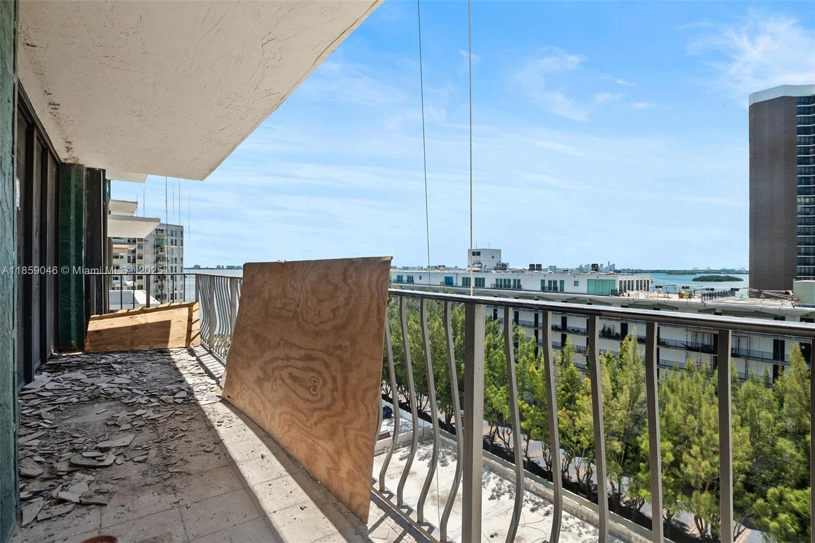 THE PALM BAY YACHT CLUB C - Residential