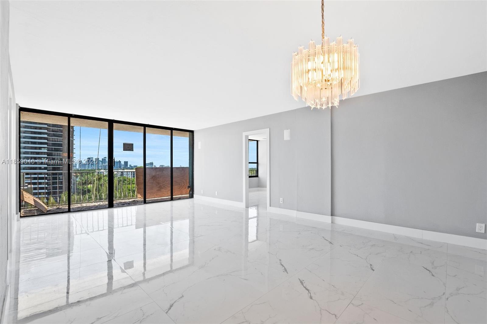 THE PALM BAY YACHT CLUB C - Residential