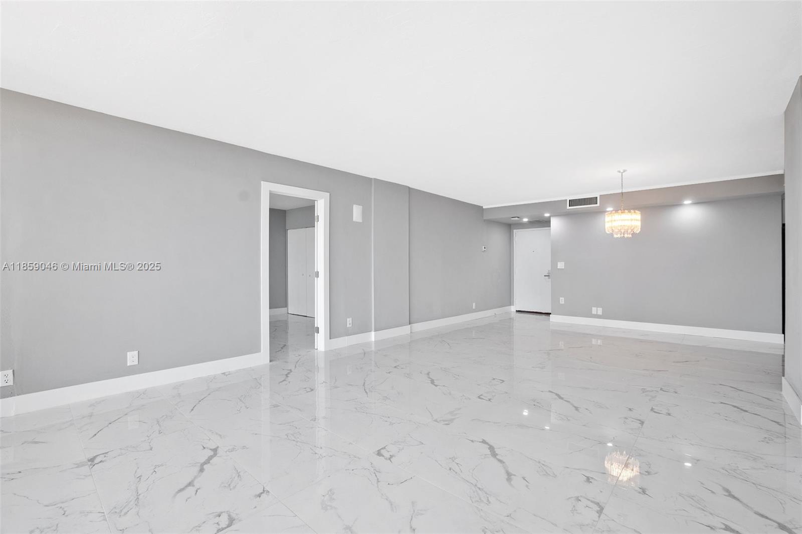 THE PALM BAY YACHT CLUB C - Residential