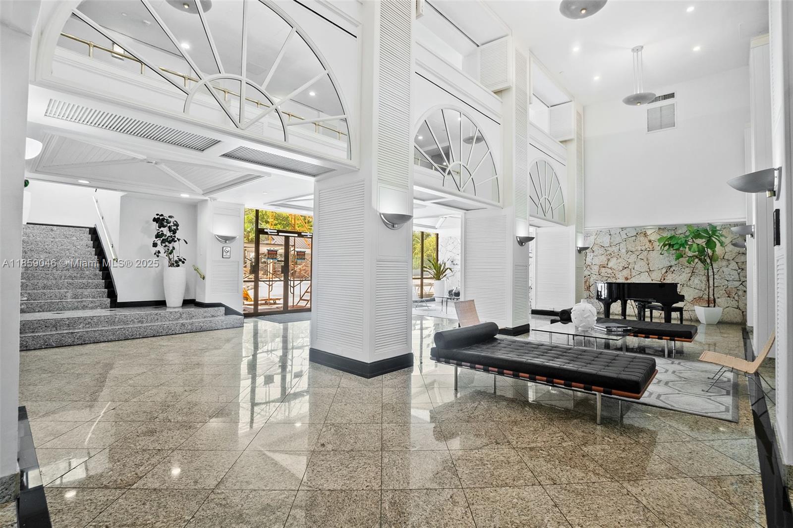 THE PALM BAY YACHT CLUB C - Residential