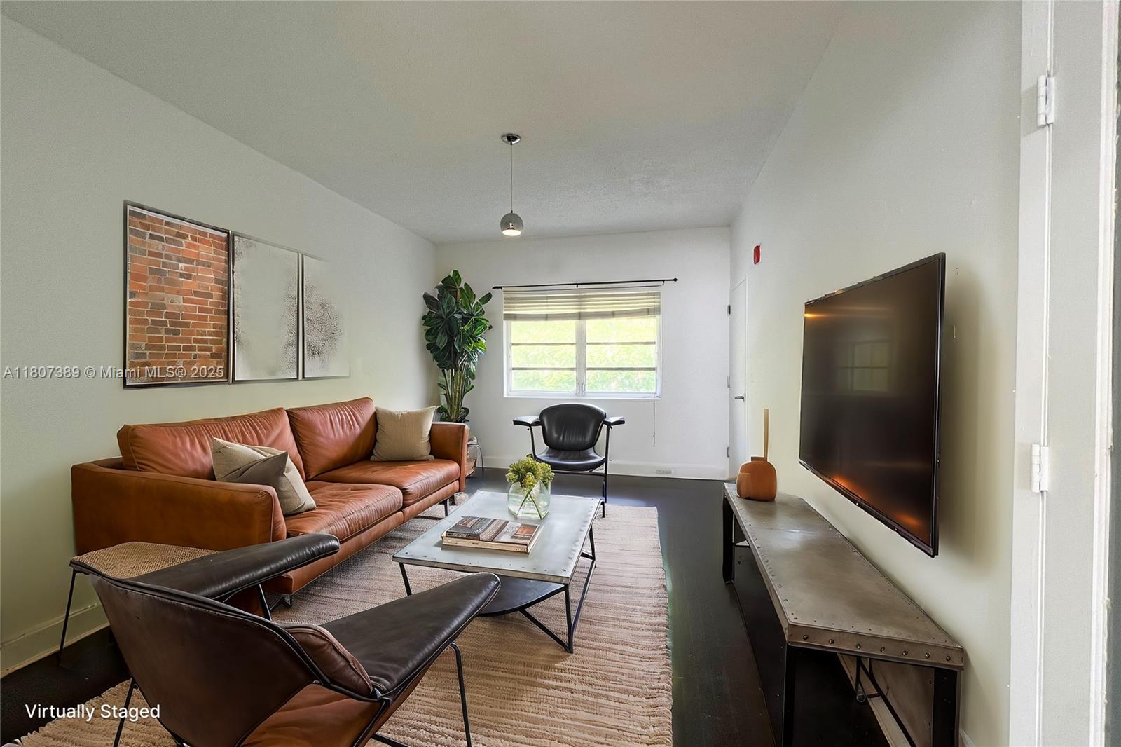 THE BAYLISS CONDO - Residential Lease