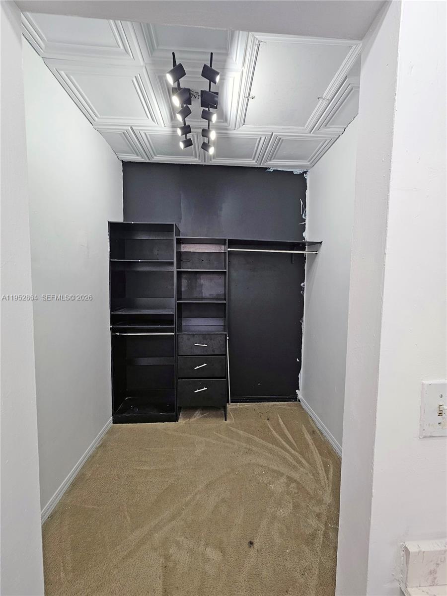 KENDALL VILLAGE TOWNVILLA - Residential