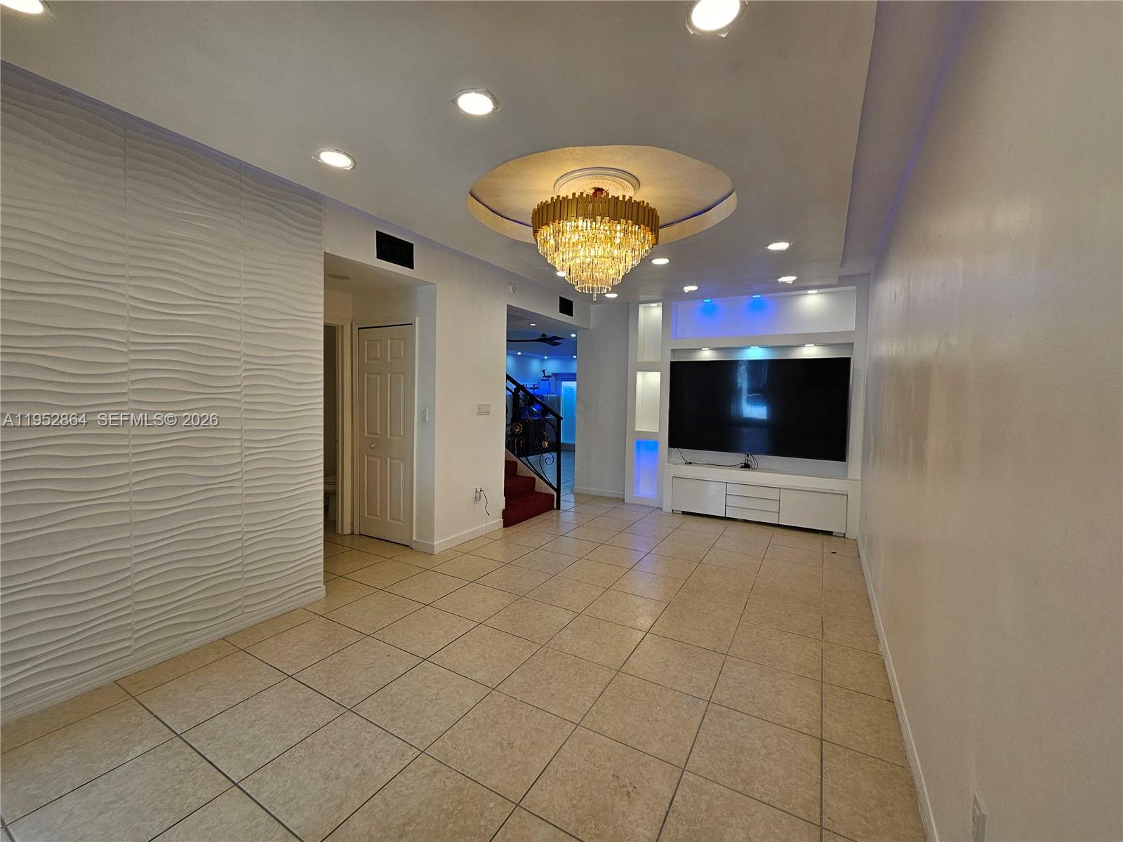 KENDALL VILLAGE TOWNVILLA - Residential
