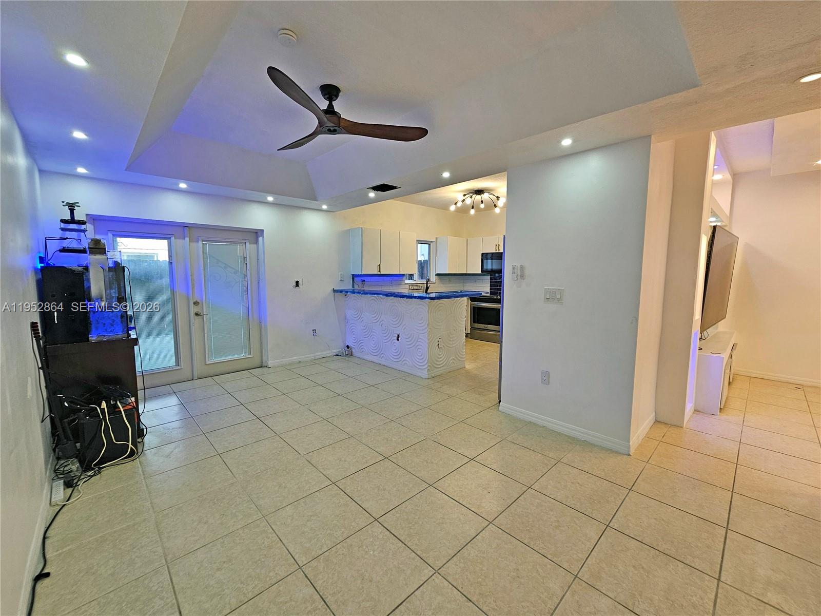 KENDALL VILLAGE TOWNVILLA - Residential