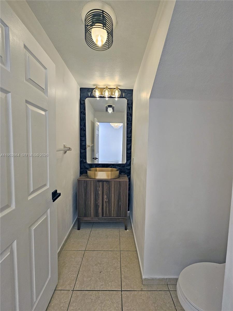KENDALL VILLAGE TOWNVILLA - Residential