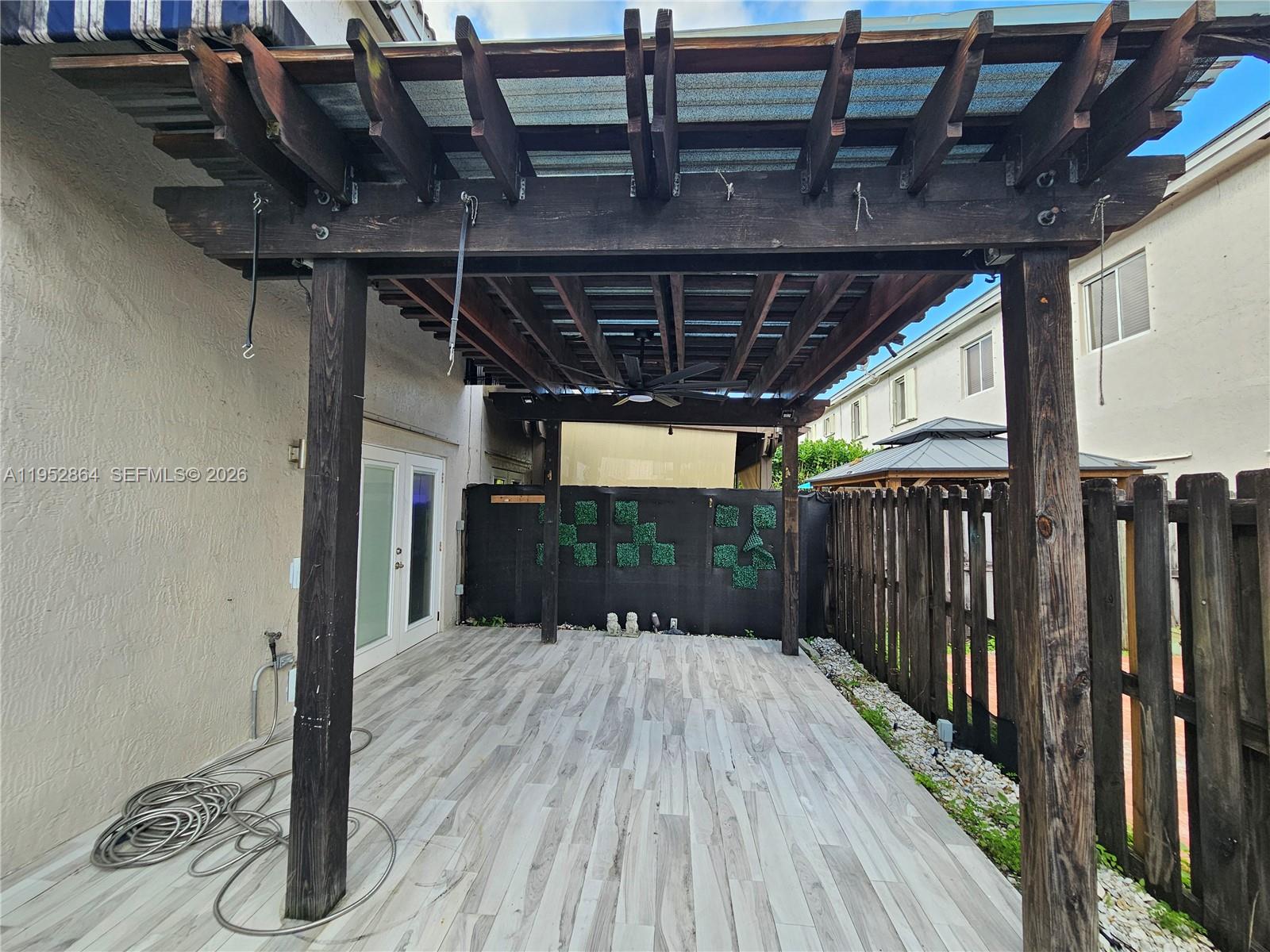 KENDALL VILLAGE TOWNVILLA - Residential