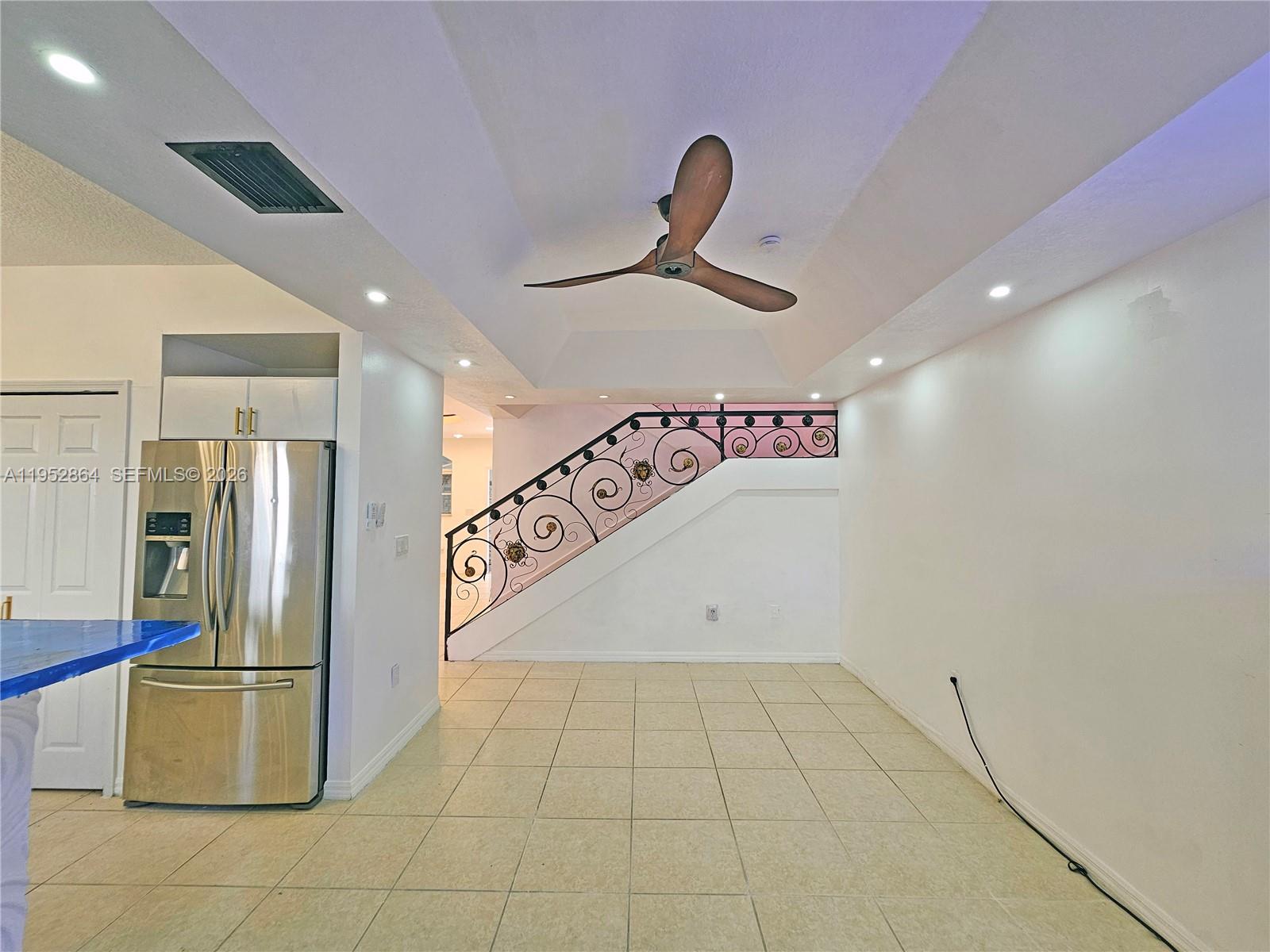 KENDALL VILLAGE TOWNVILLA - Residential