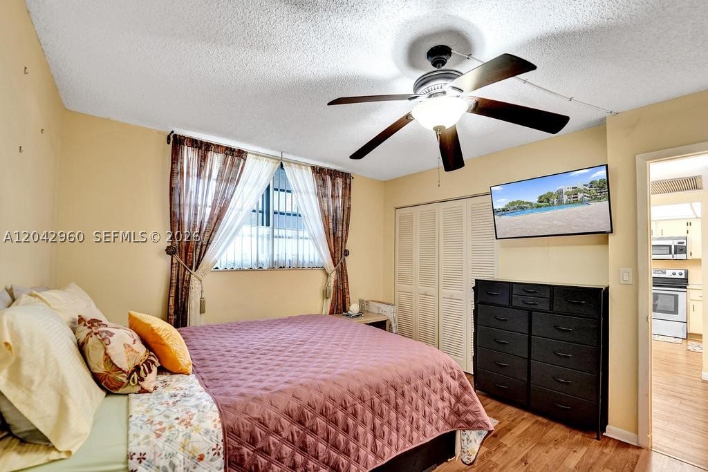 COLONY POINT 2 CONDO - Residential