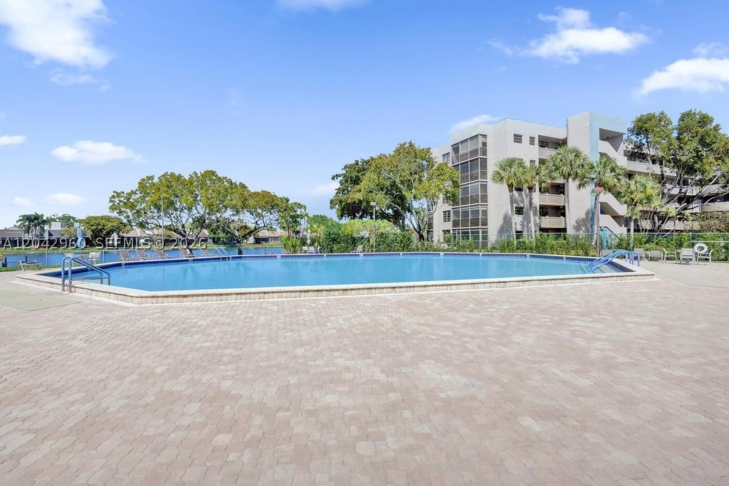 COLONY POINT 2 CONDO - Residential