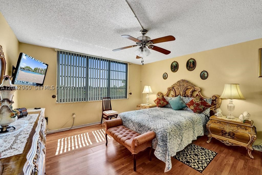 COLONY POINT 2 CONDO - Residential