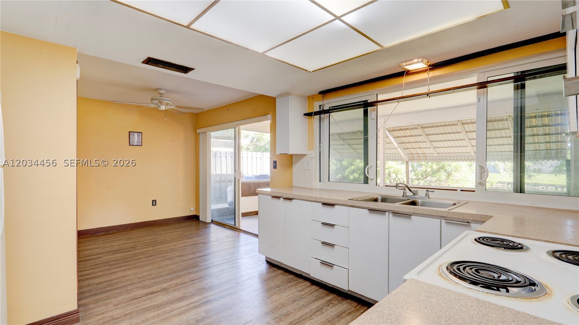 SUNRISE GOLF VILLAGE SECO - Residential