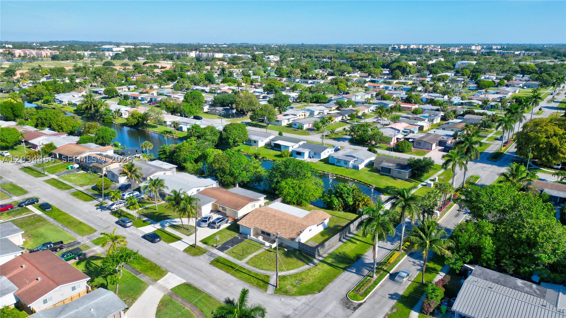 SUNRISE GOLF VILLAGE SECO - Residential