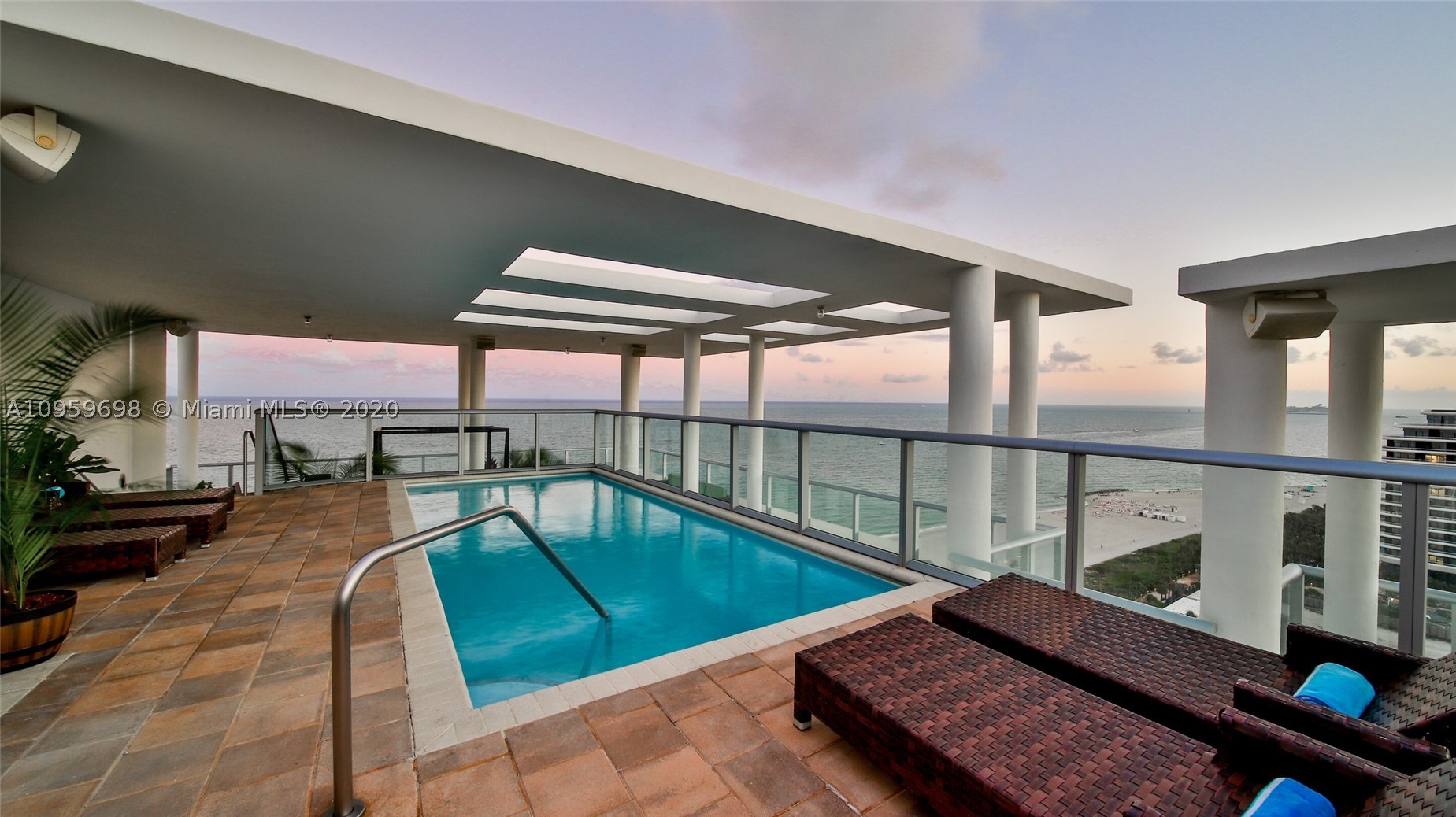 THE CARIBBEAN CONDO - Residential