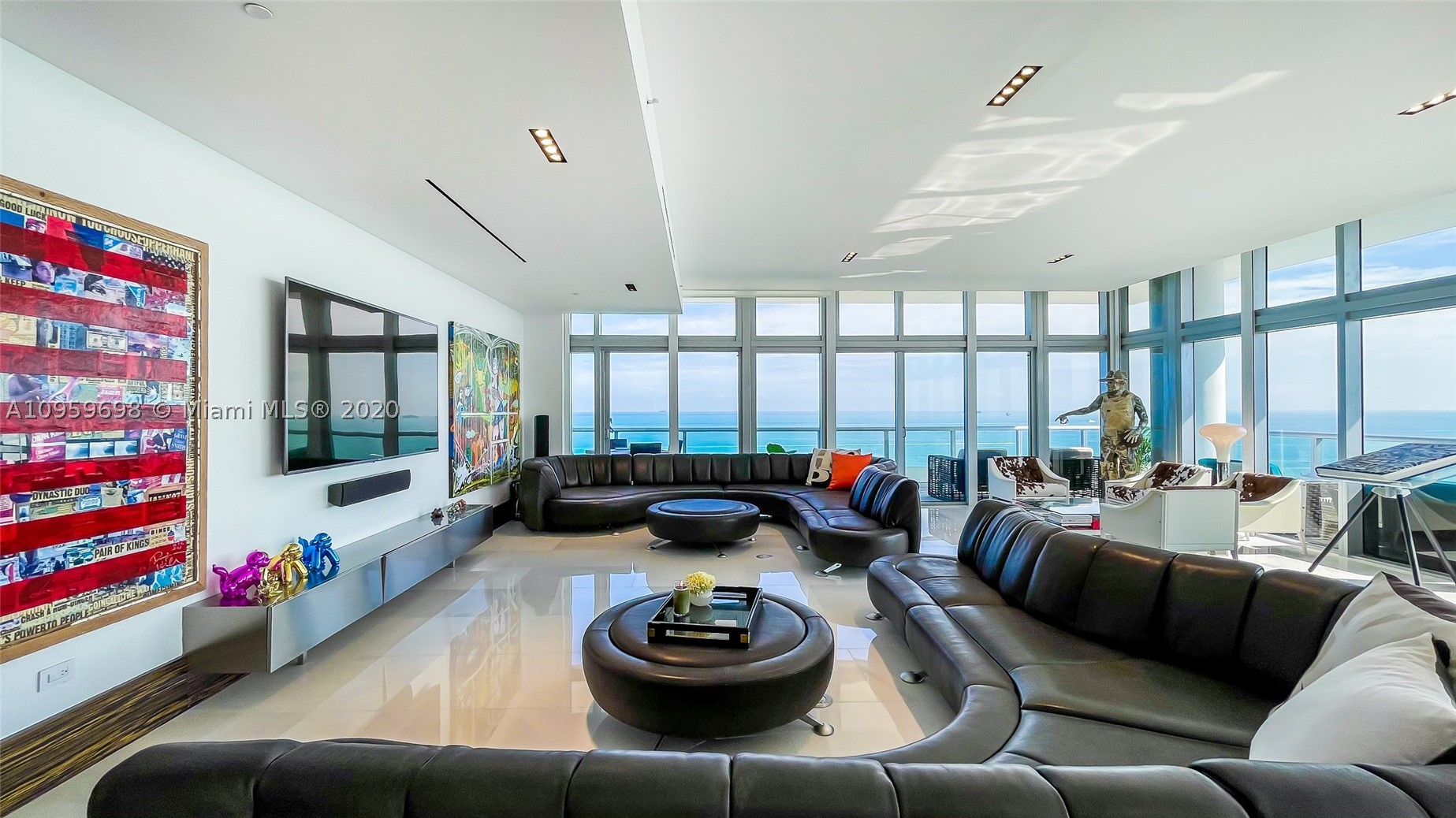 THE CARIBBEAN CONDO - Residential