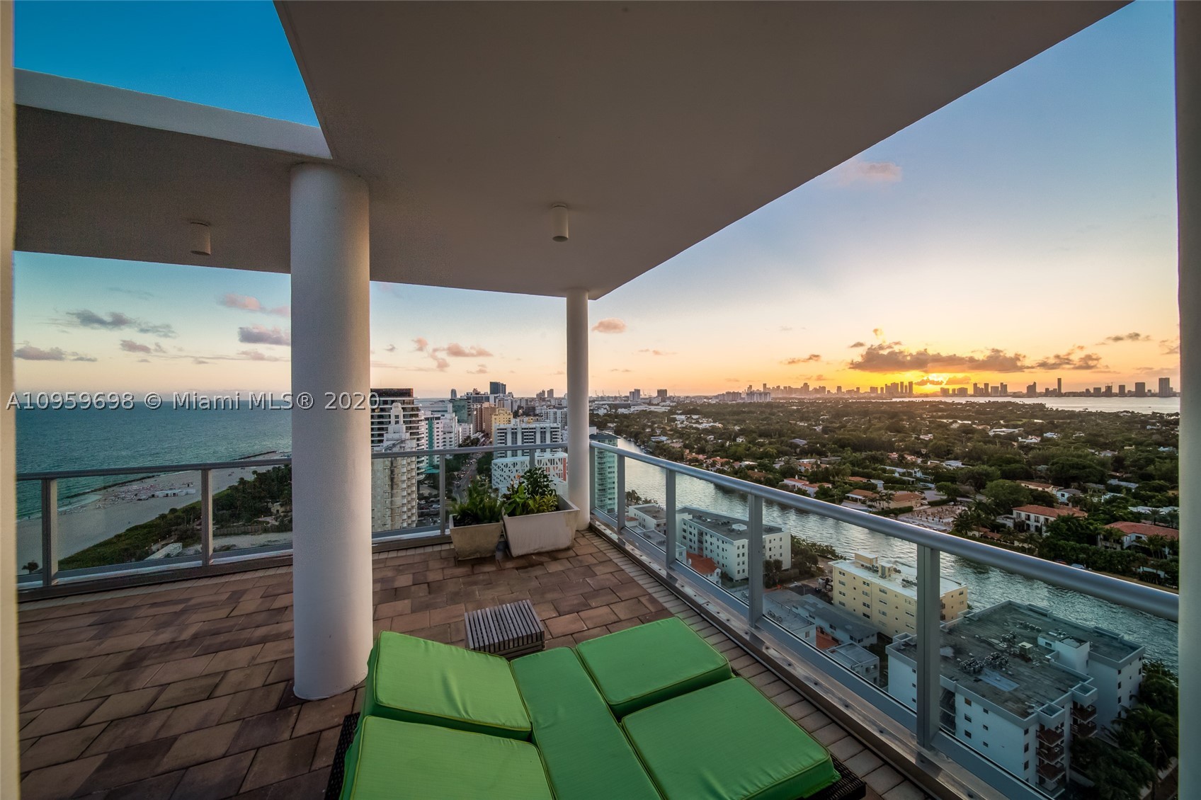 THE CARIBBEAN CONDO - Residential