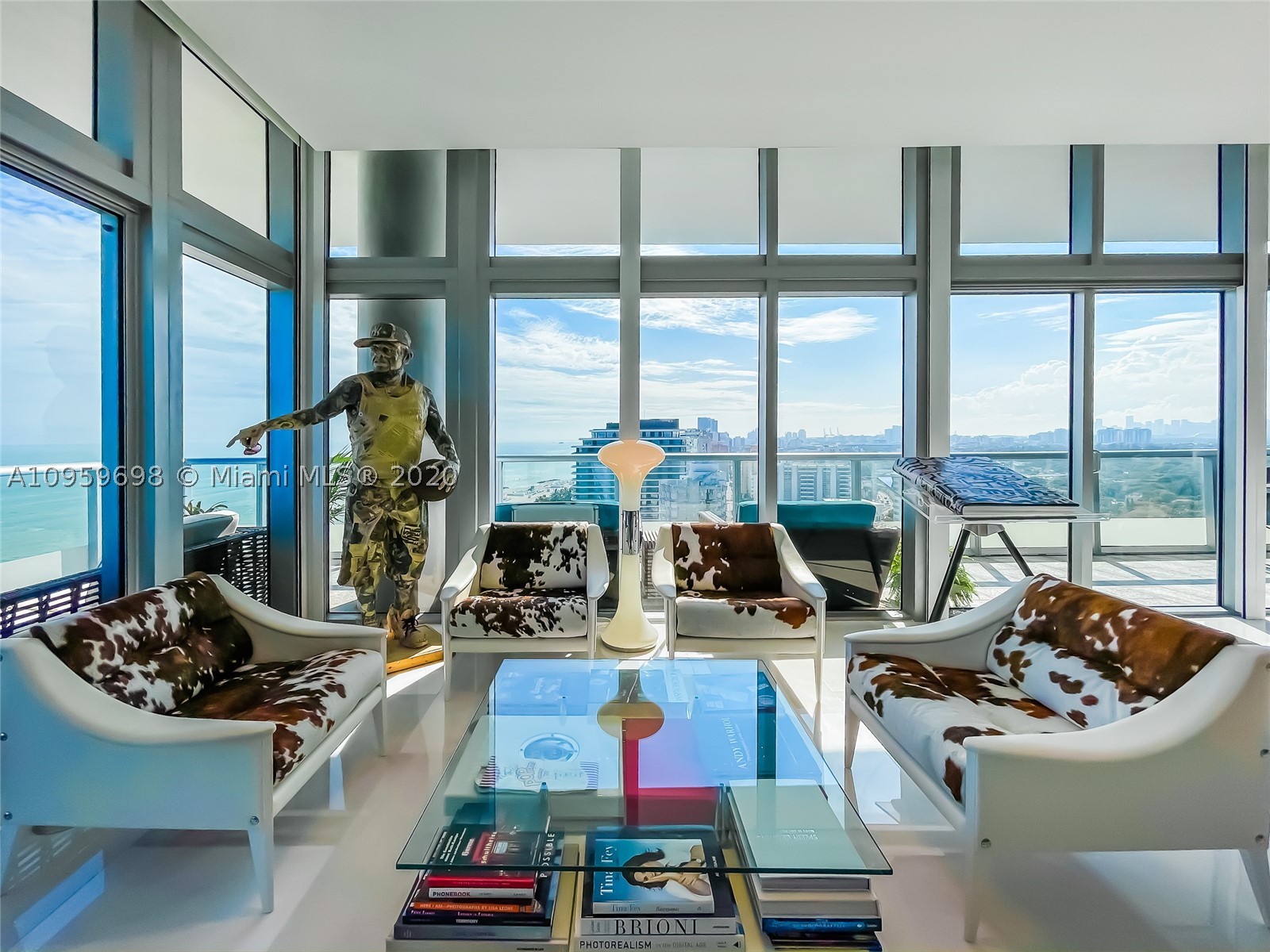THE CARIBBEAN CONDO - Residential