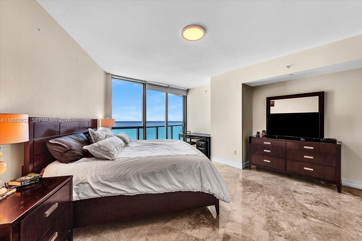 OCEAN PALMS CONDO - Residential